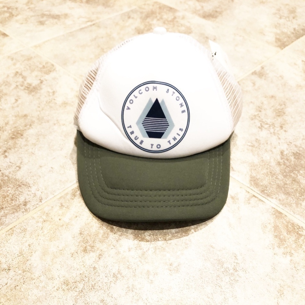 š Volcom Endless Rays adjustable hat ⦠- Picture 3 of 9